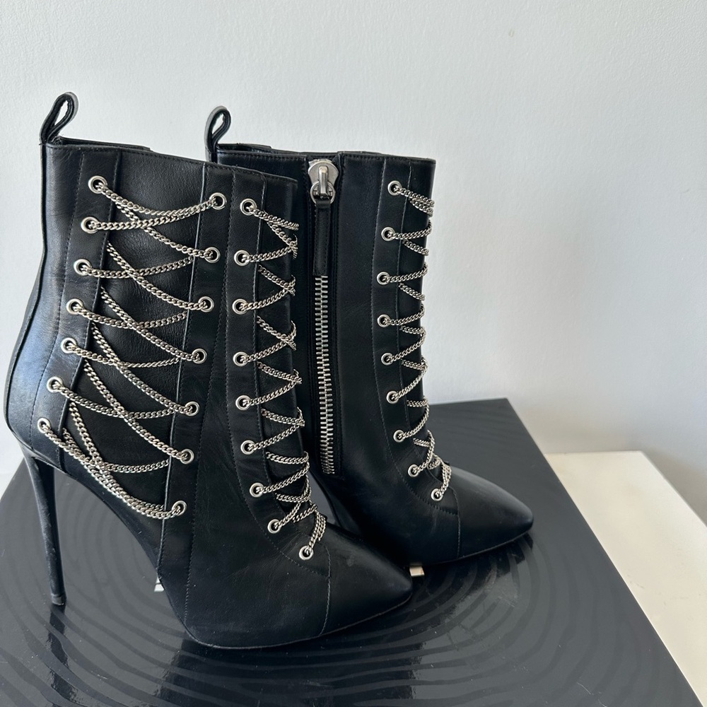 Giuseppee Zanotti Mini Chain Link Ankle Boot in Jeti Nero - Picture 4 of 6